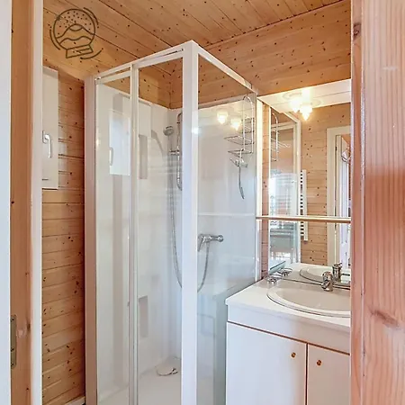 De La Gougere 2 Шале *