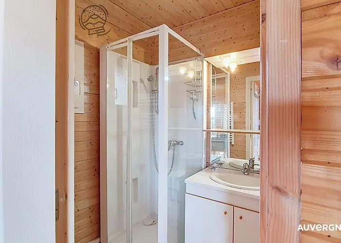 De La Gougere 2 Шале *